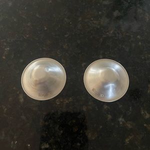 Silver nipple shields for breastfeeding